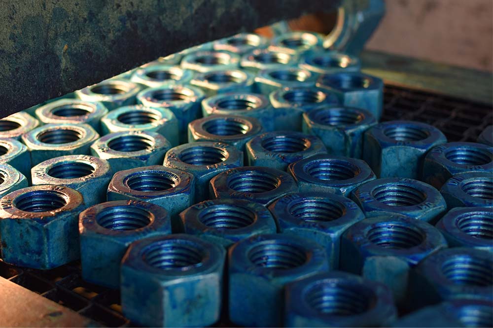 Domestically produced bolts sorted in bolt after manufacturing.